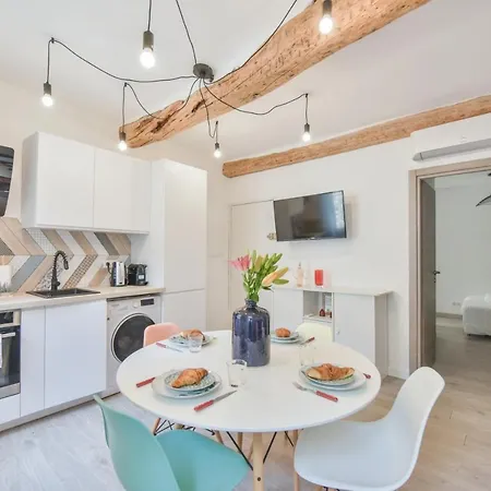 Le Petit Castelet - New Superb Flat In Old Antibes, Ac, Wifi, For 4 אנטיב